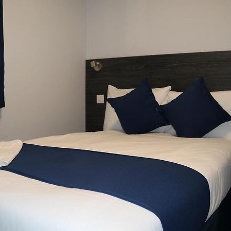 Blue Sapphire Hotel อิลฟอร์ด ภายนอก รูปภาพ