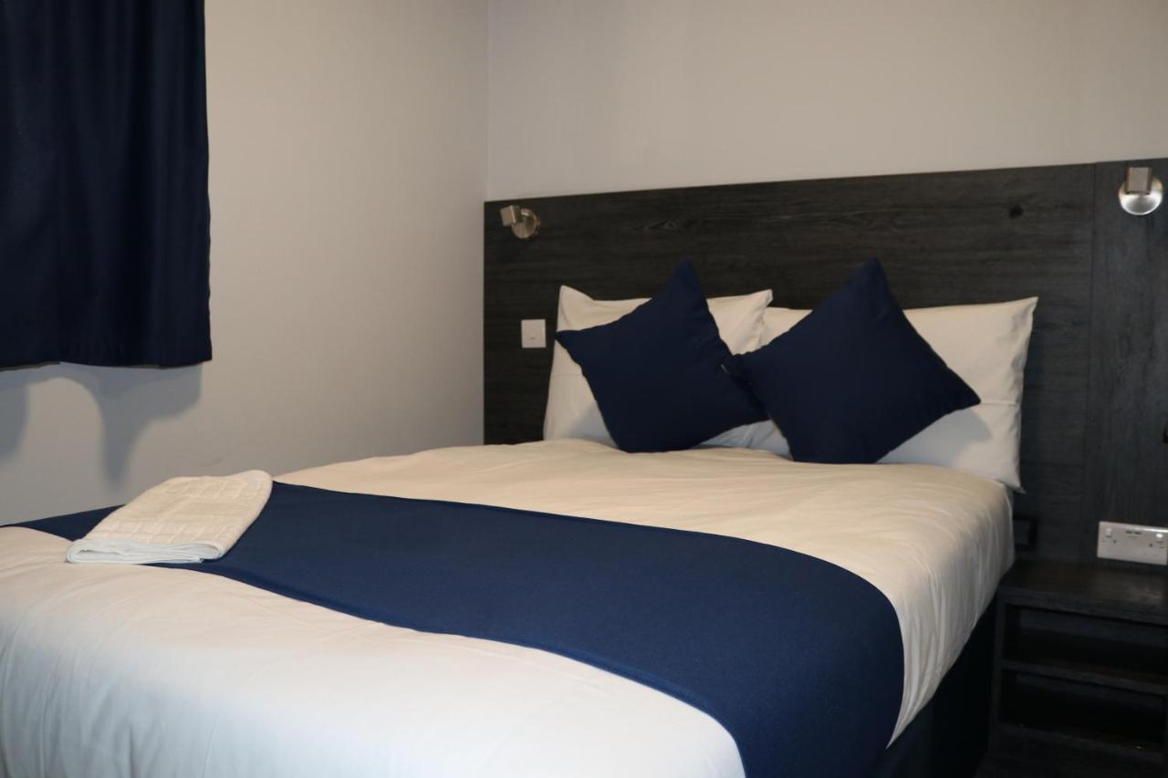 Blue Sapphire Hotel อิลฟอร์ด ภายนอก รูปภาพ