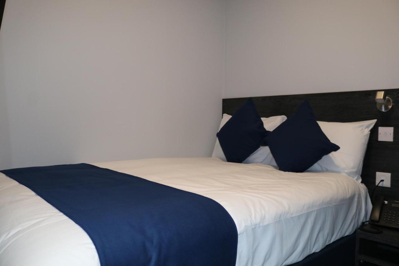 Blue Sapphire Hotel อิลฟอร์ด ภายนอก รูปภาพ